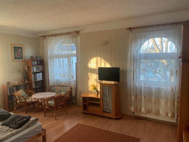 Apartament Erd - Csendes, Kenyelmes Csaladi Haz Zewnętrze zdjęcie